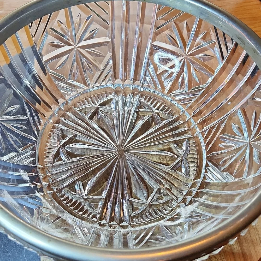 9"  Thumbprint Starburst  Heavy Clear Crystal Bowl with Silver Plated Rim - Picture 2 of 6